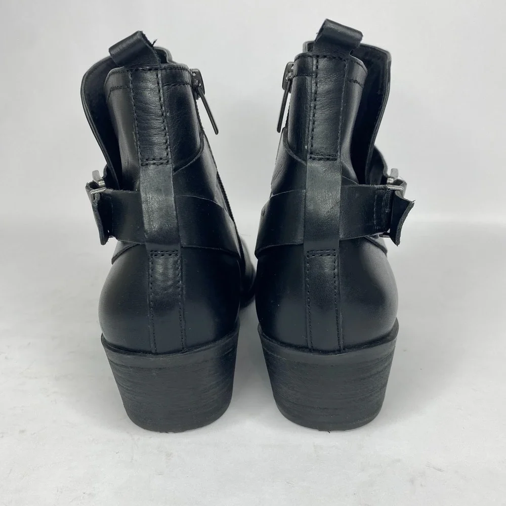 Vince Camuto VP-Peamer Womend Size 10‎ M Black Leather Bootie Strap Detail Zip